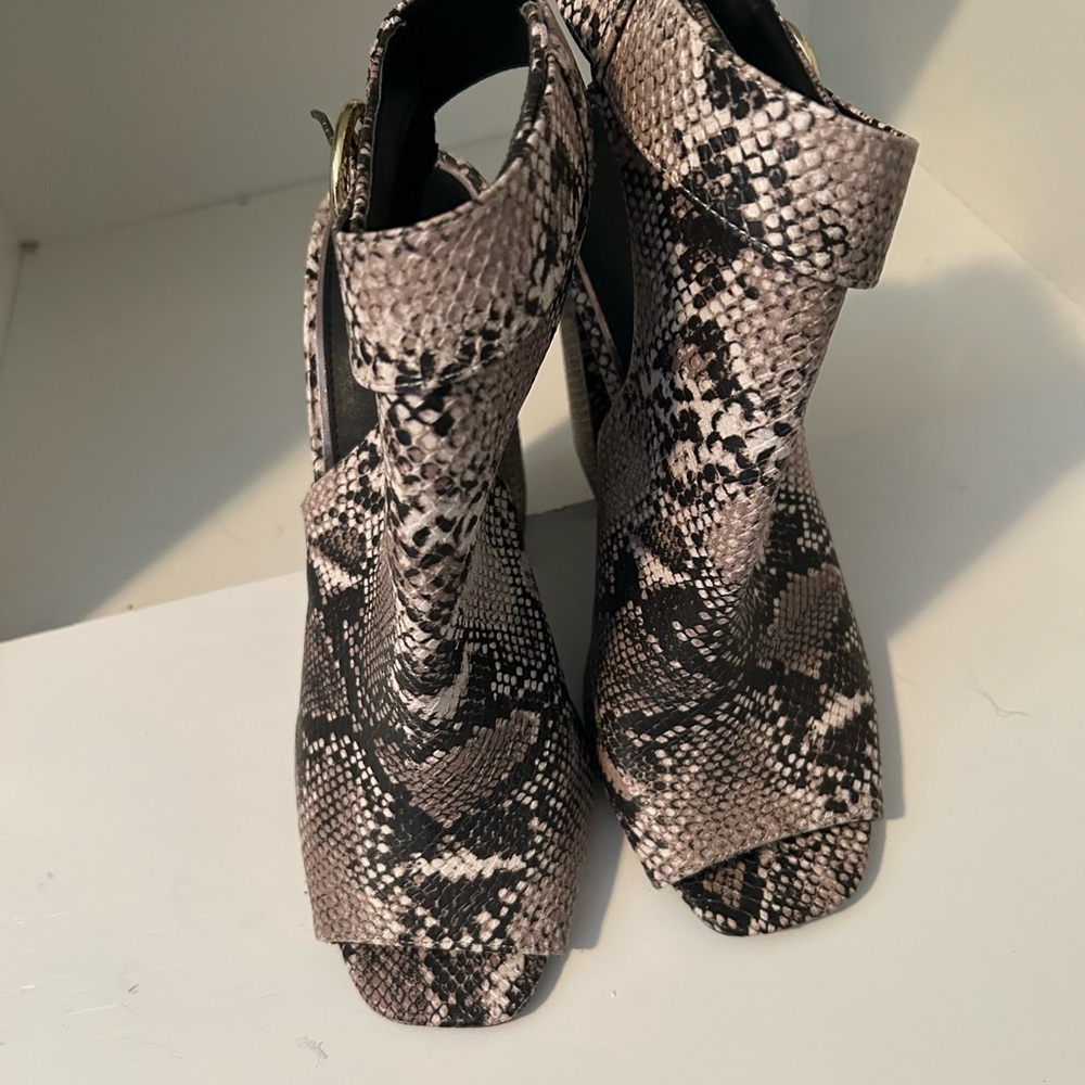 Qupid Faux Snakeskin Open-Toe Women's Shoes